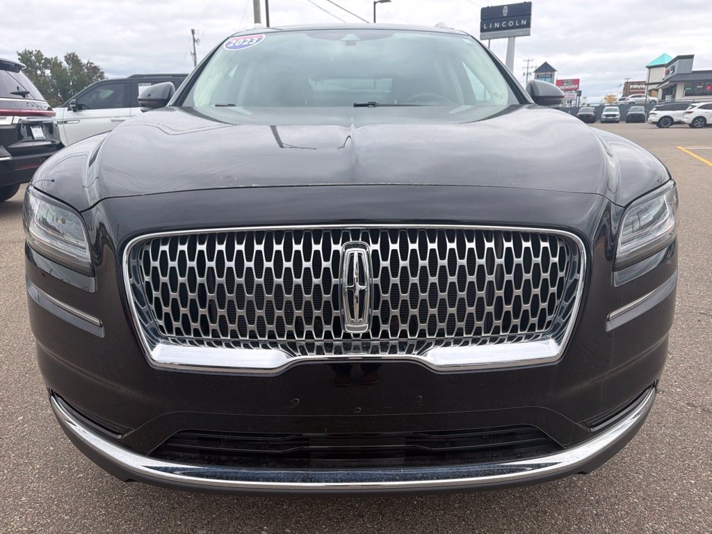 Used 2023 Lincoln Nautilus AWD w/ Premium Package image 3
