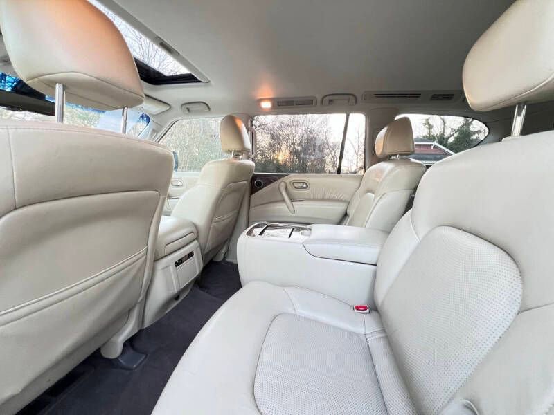 Used 2017 INFINITI QX80 Limited w/ All Season Package image 13