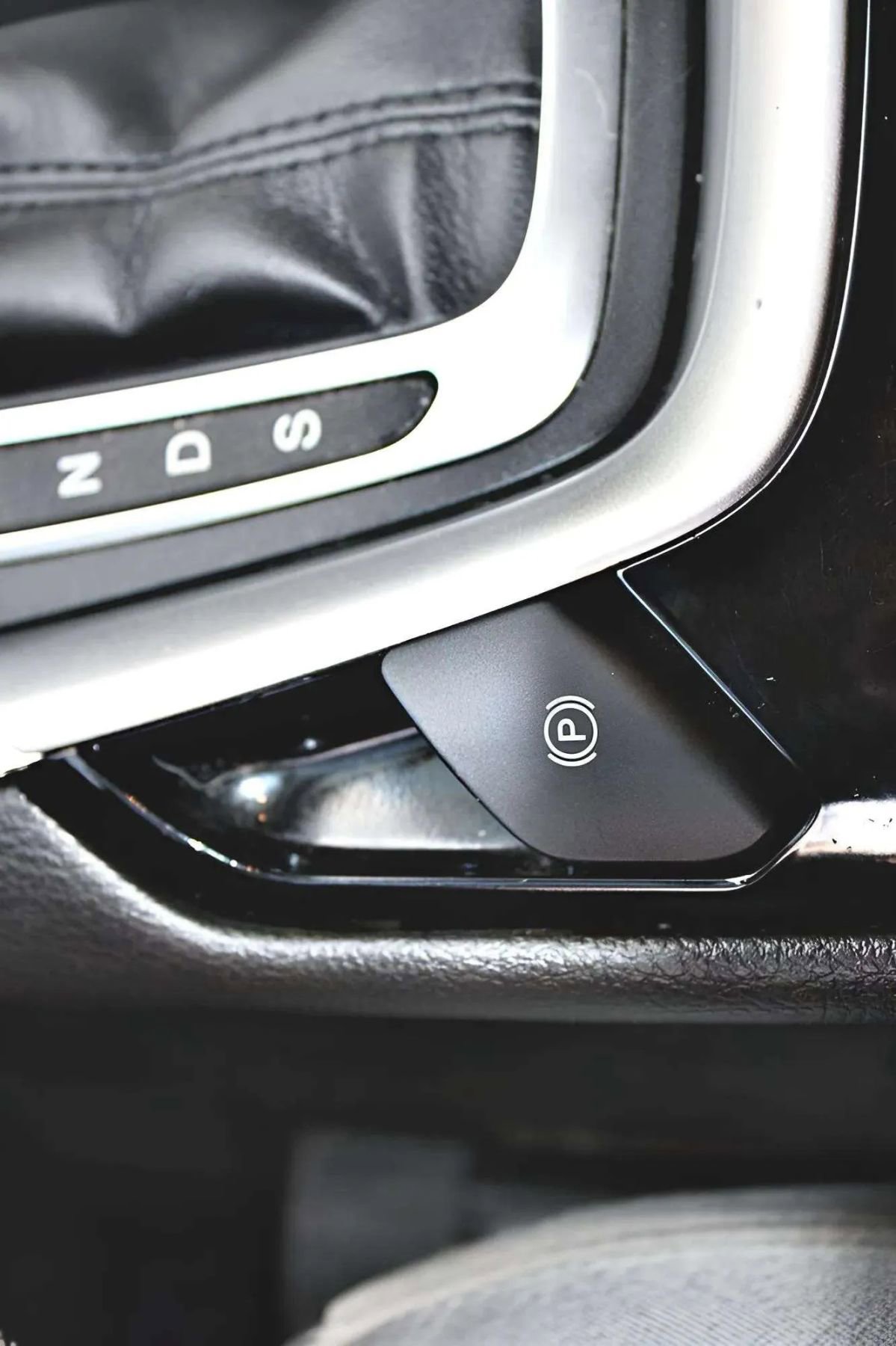 Used 2015 Ford Fusion S image 21