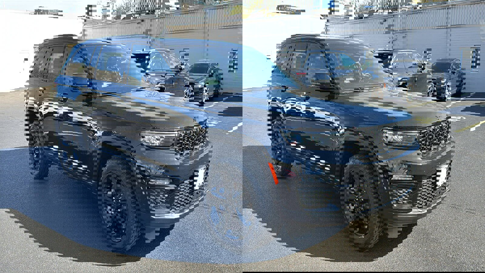 Certified 2024 Jeep Grand Cherokee Limited w/ Luxury Tech Group II image 12