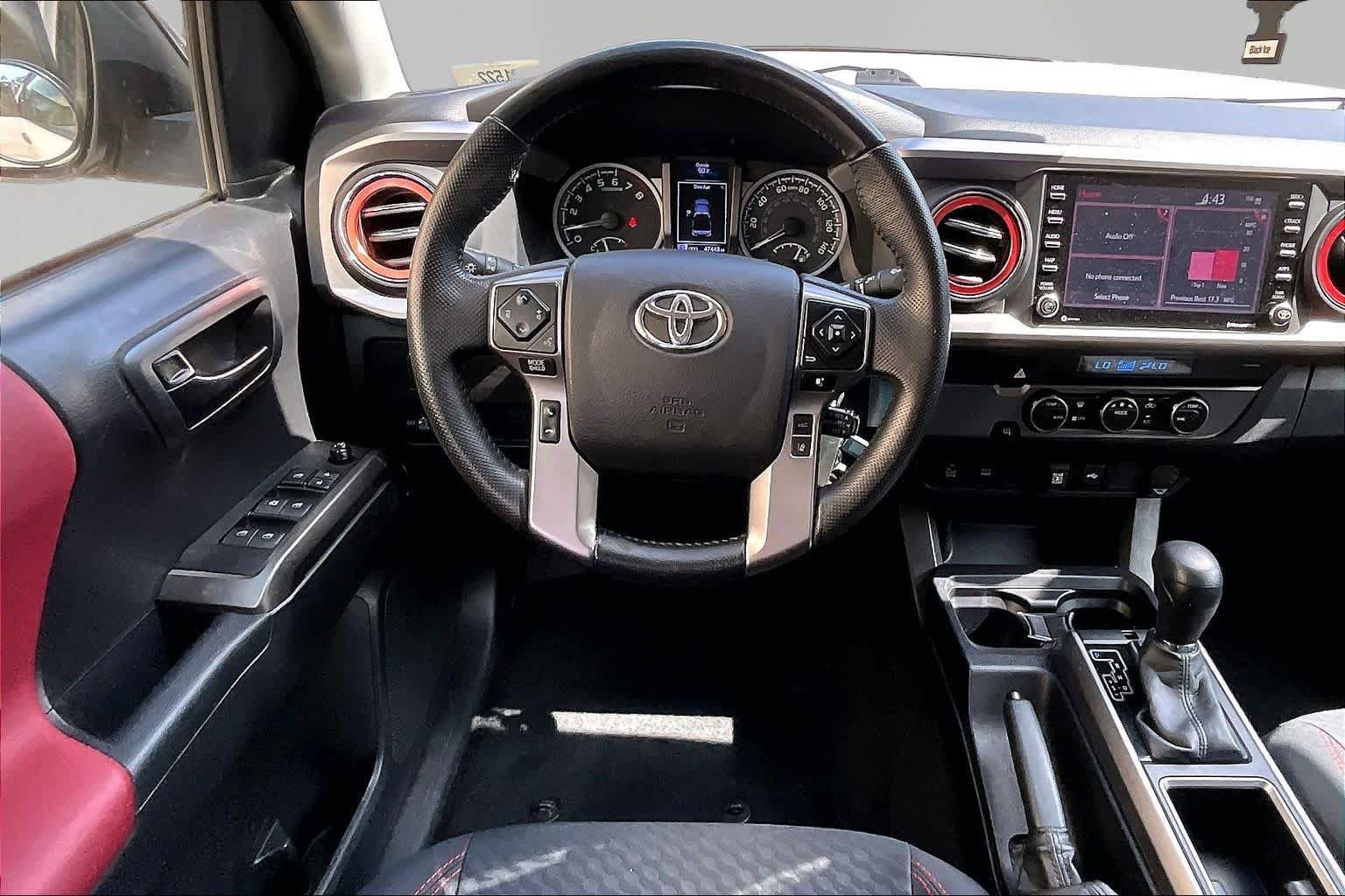 Used 2022 Toyota Tacoma SR5 w/ Technology Package RWD image 6