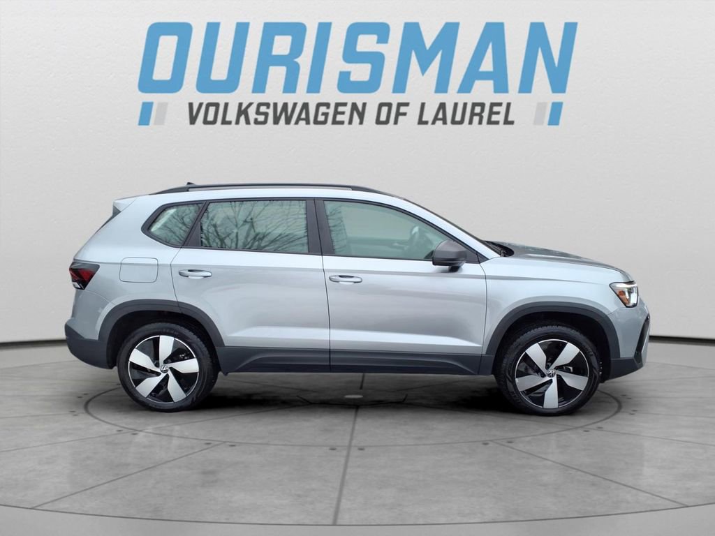 Used 2025 Volkswagen Taos S image 2