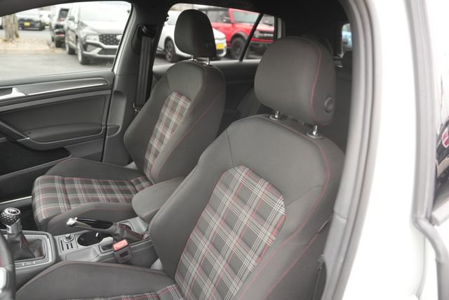 Used 2021 Volkswagen GTI S image 10