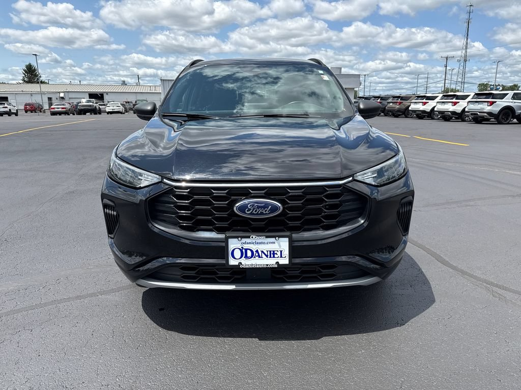 Used 2024 Ford Escape ST-Line AWD/4WD image 3