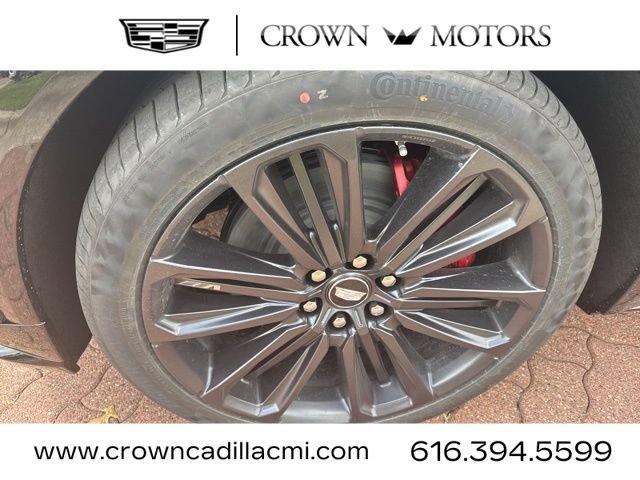 New 2026 Cadillac Lyriq V w/ LPO, Floor Liner Package AWD/4WD image 4
