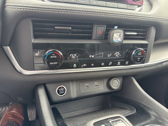 Certified 2023 Nissan Rogue SV w/ SV Premium B Package AWD/4WD image 18