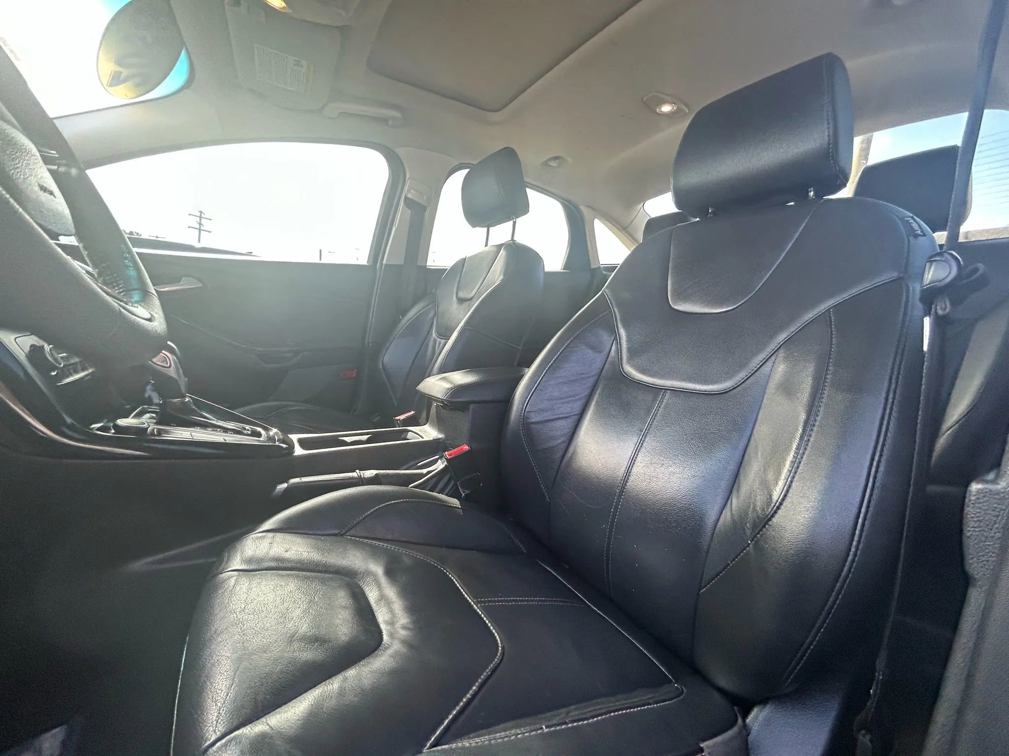 Used 2018 Ford Focus Titanium image 10