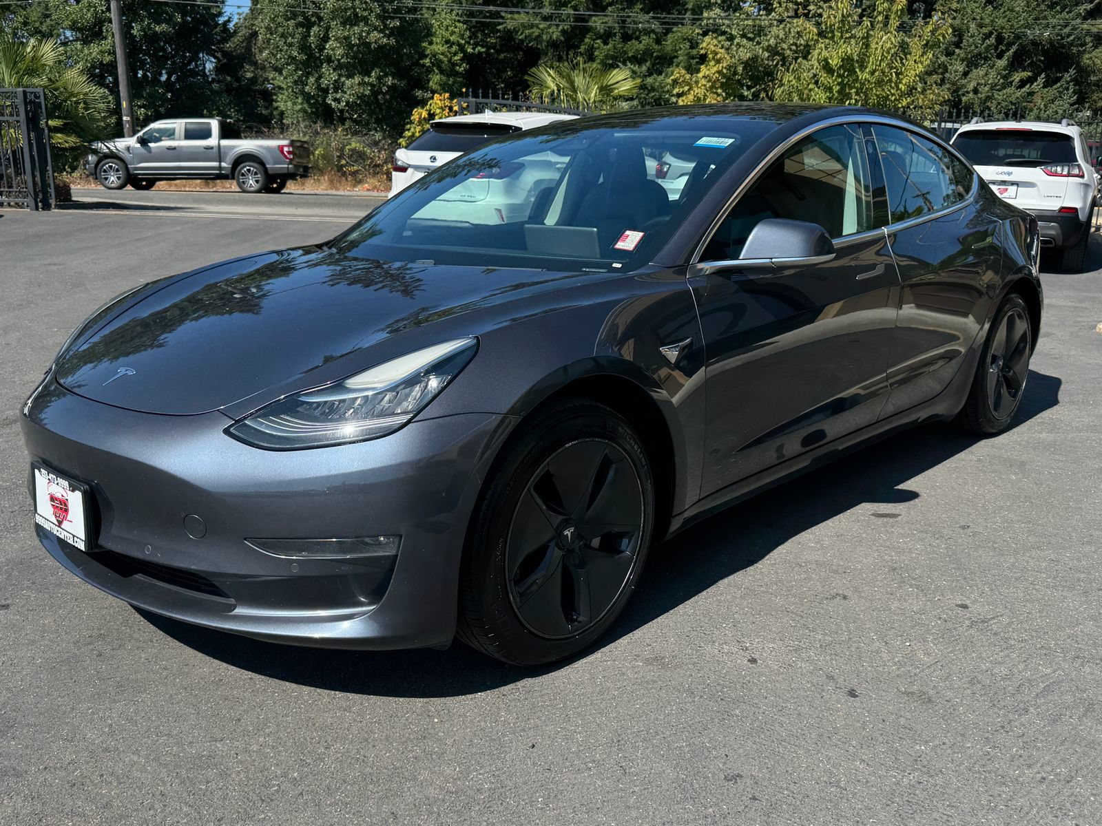 Used 2018 Tesla Model 3 Long Range RWD image 3