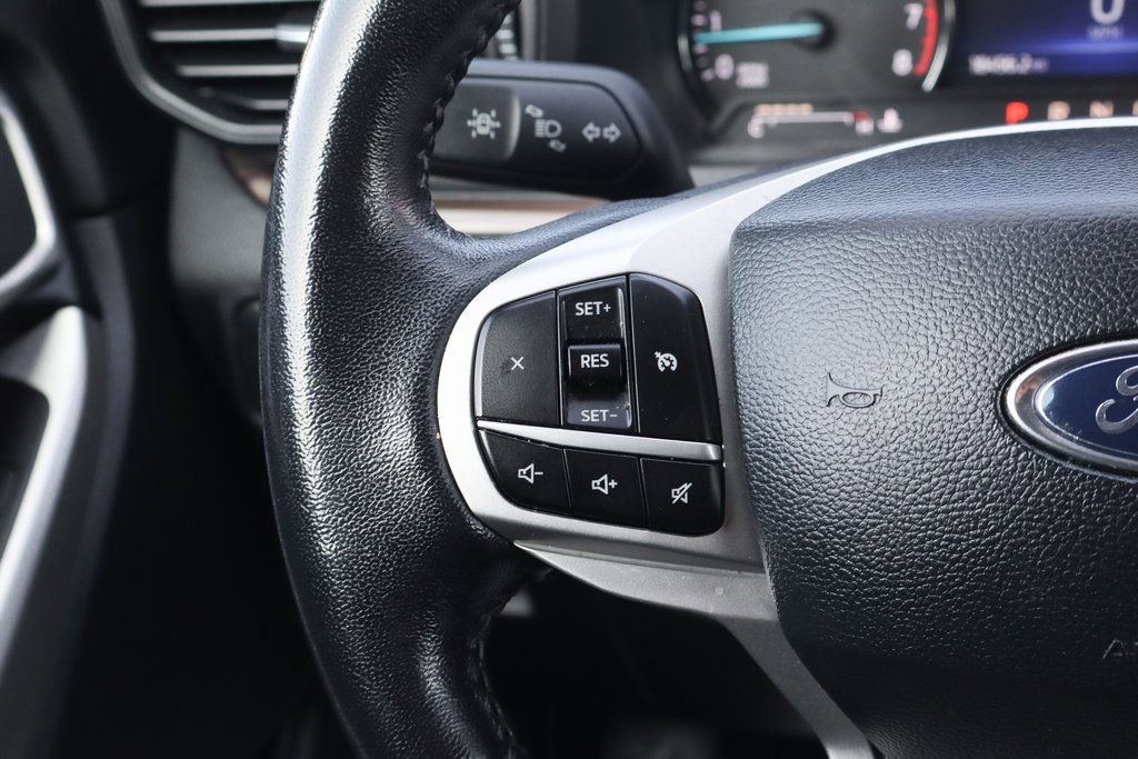 Used 2022 Ford Explorer XLT image 22