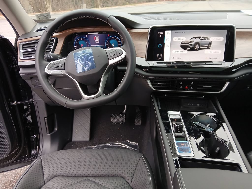New 2026 Volkswagen Atlas SE FWD image 13