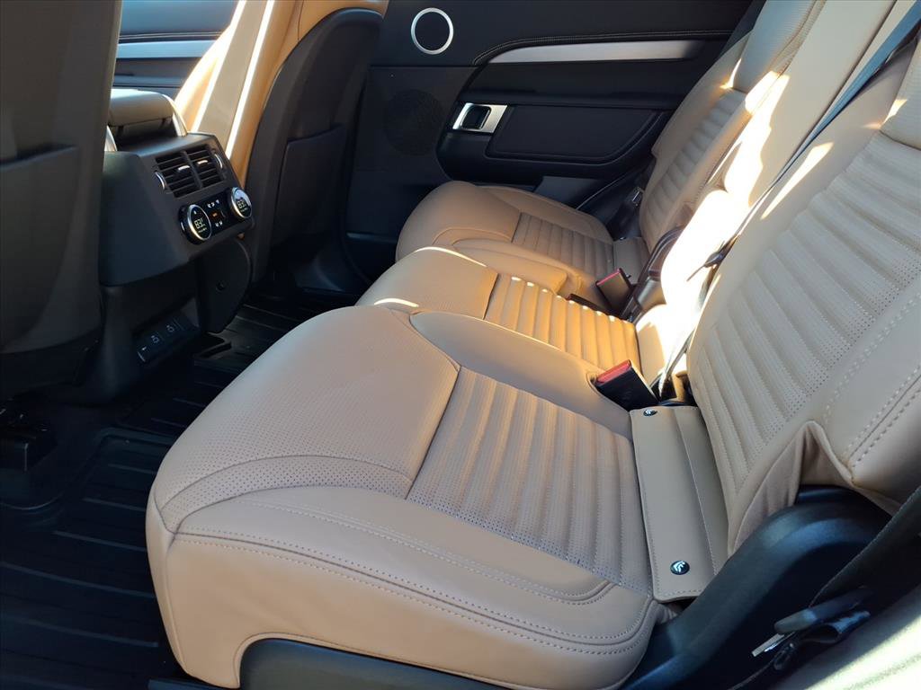 New 2026 Land Rover Discovery Limited Edition AWD/4WD image 5