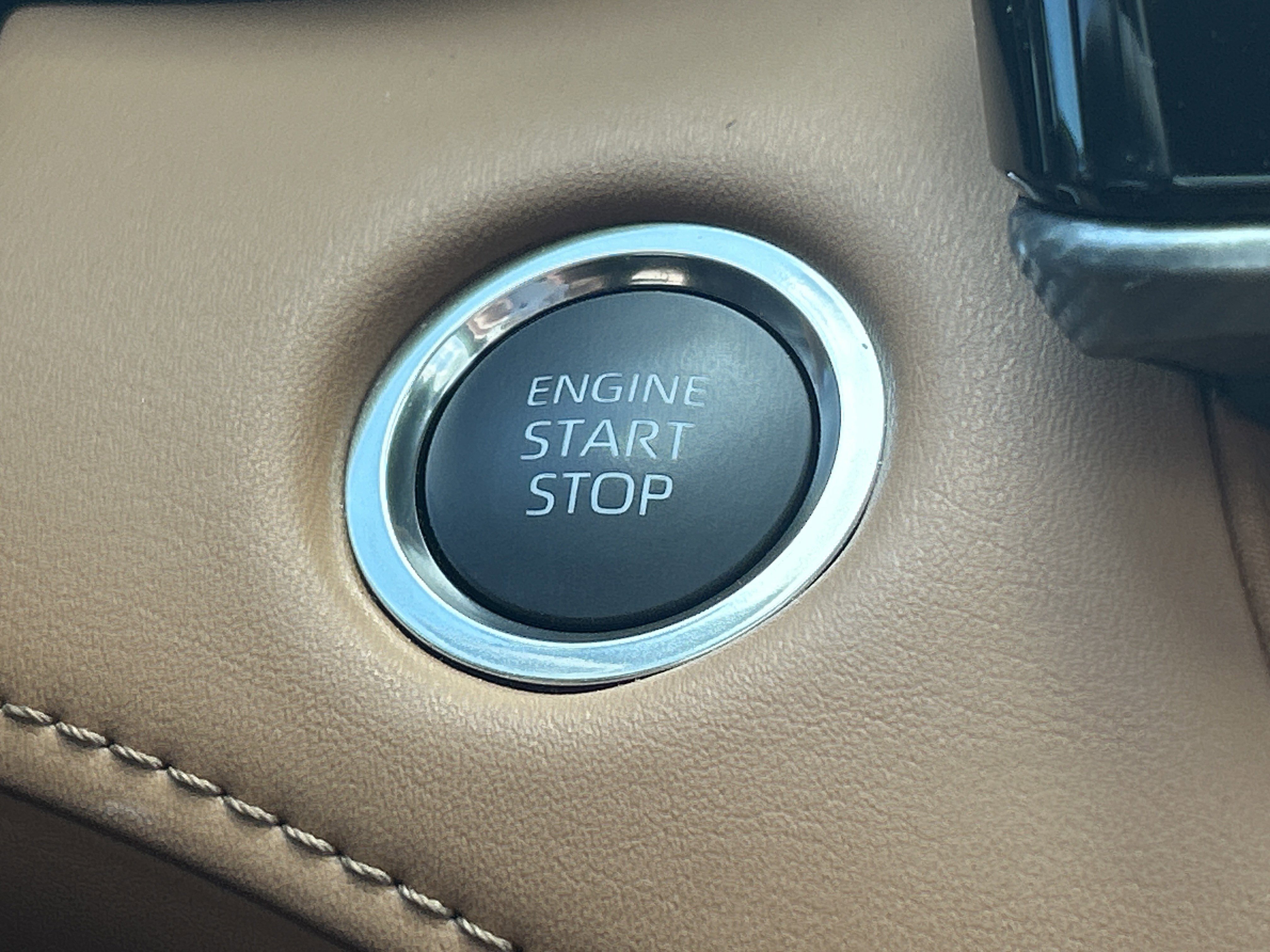 Used 2025 Toyota Highlander Platinum image 15