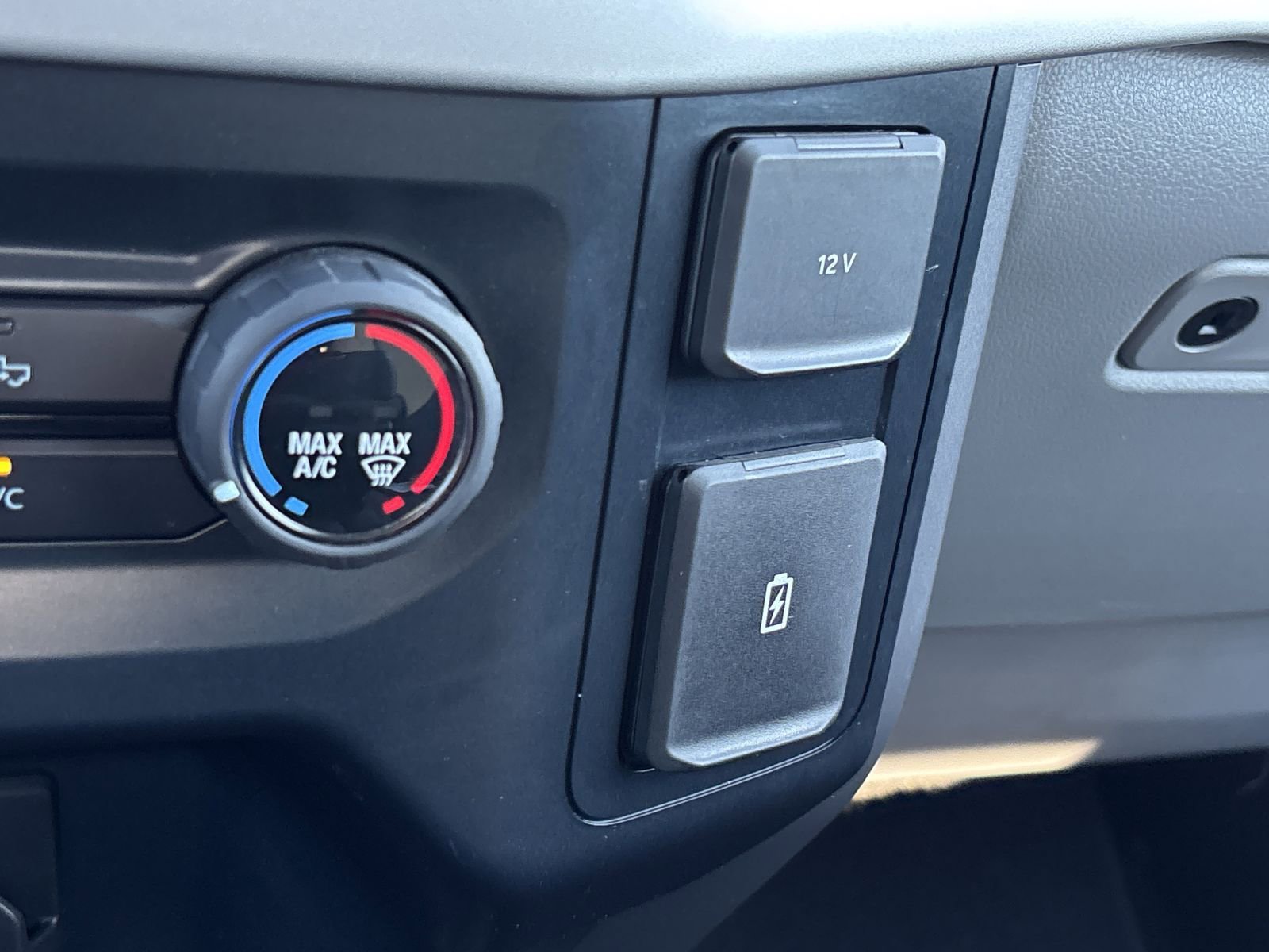 Used 2023 Ford F150 XLT image 10