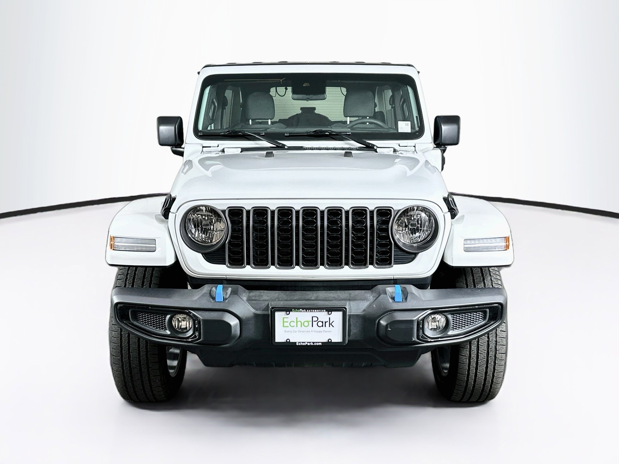 Used 2024 Jeep Wrangler Unlimited AWD/4WD image 2