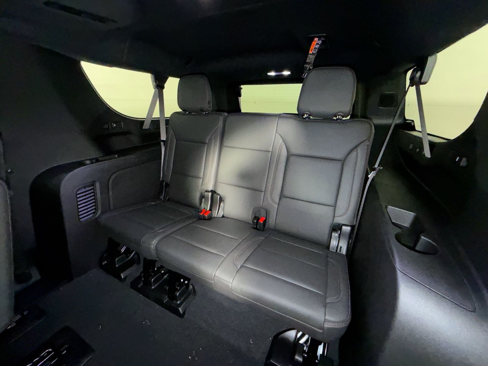 New 2026 Chevrolet Suburban High Country AWD/4WD image 26