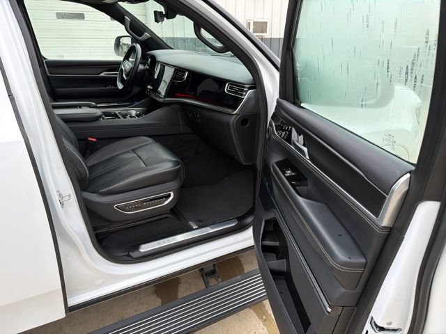 Used 2024 Jeep Grand Wagoneer L Series II w/ Quick Order Packagew 28T AWD/4WD image 42