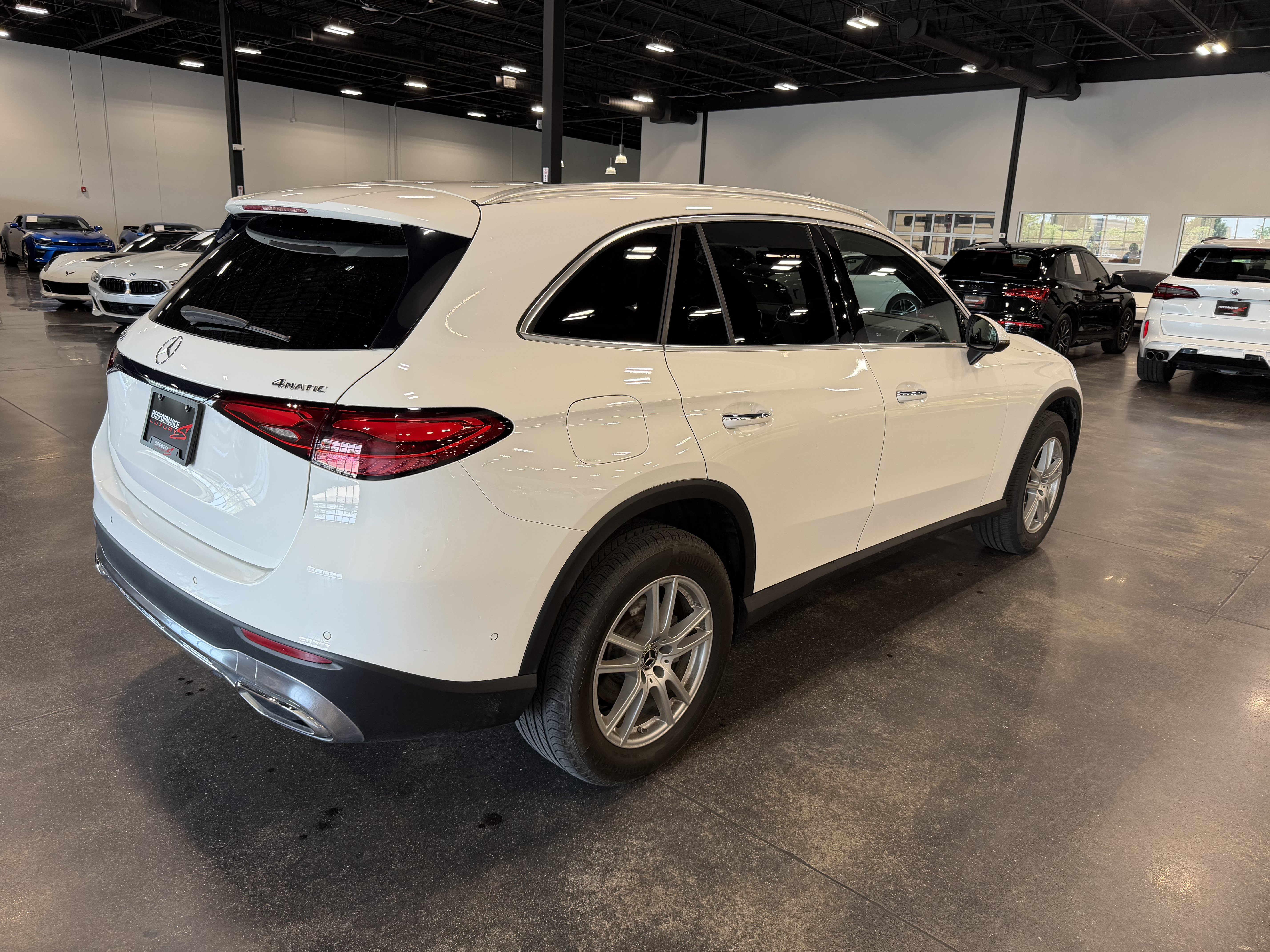 Used 2023 Mercedes-Benz GLC 300 4MATIC image 2