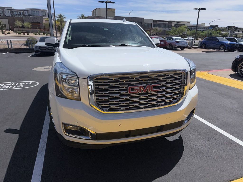 Used 2020 GMC Yukon Denali w/ Denali Premium Package image 2