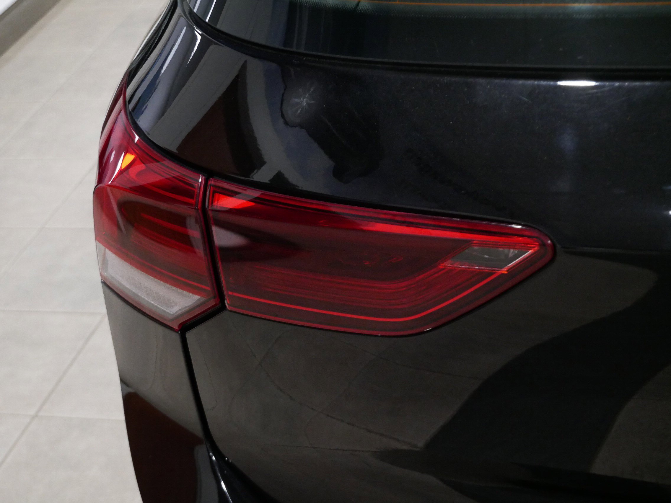 Used 2024 Volkswagen Golf R image 13