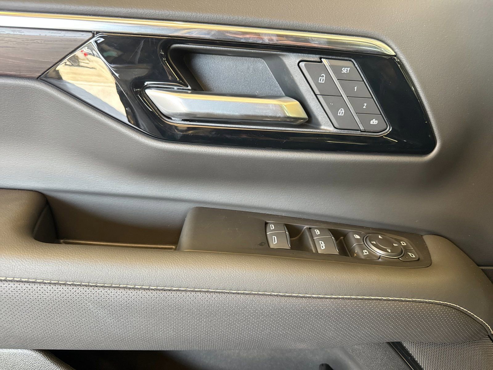 New 2026 Chevrolet Tahoe Premier w/ Sun And Tow Package image 10