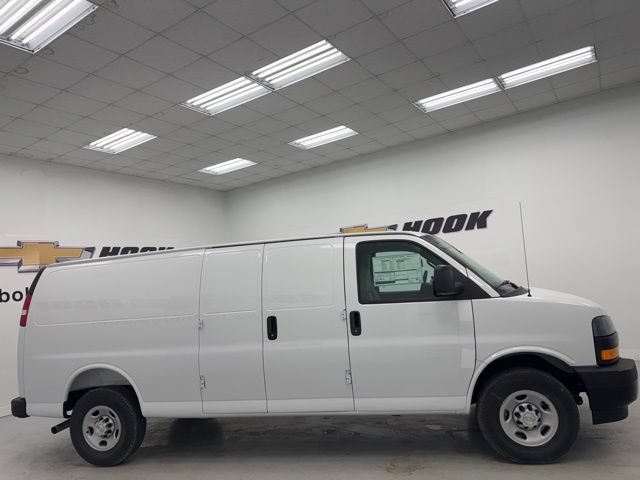 New 2026 Chevrolet Express 2500 Extended w/ Driver Convenience Package RWD image 4