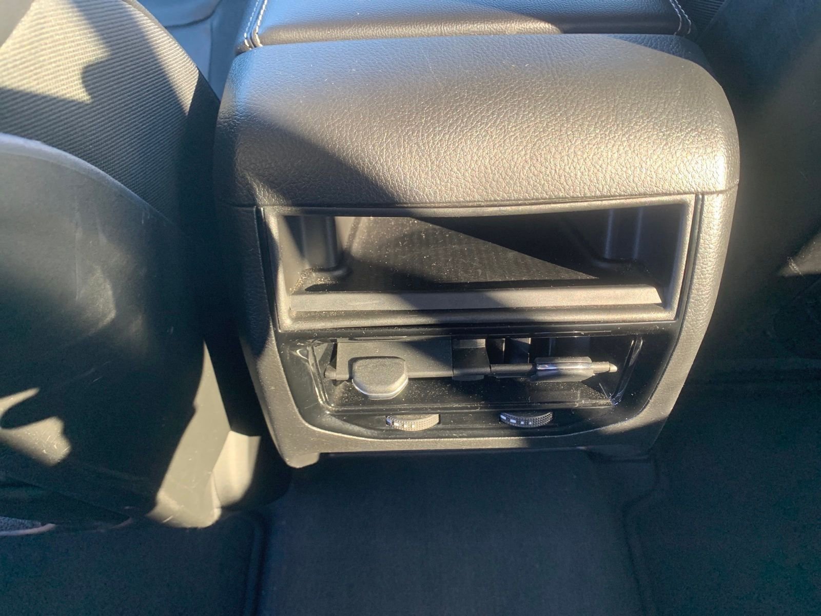 Used 2023 Jeep Grand Cherokee Limited image 28