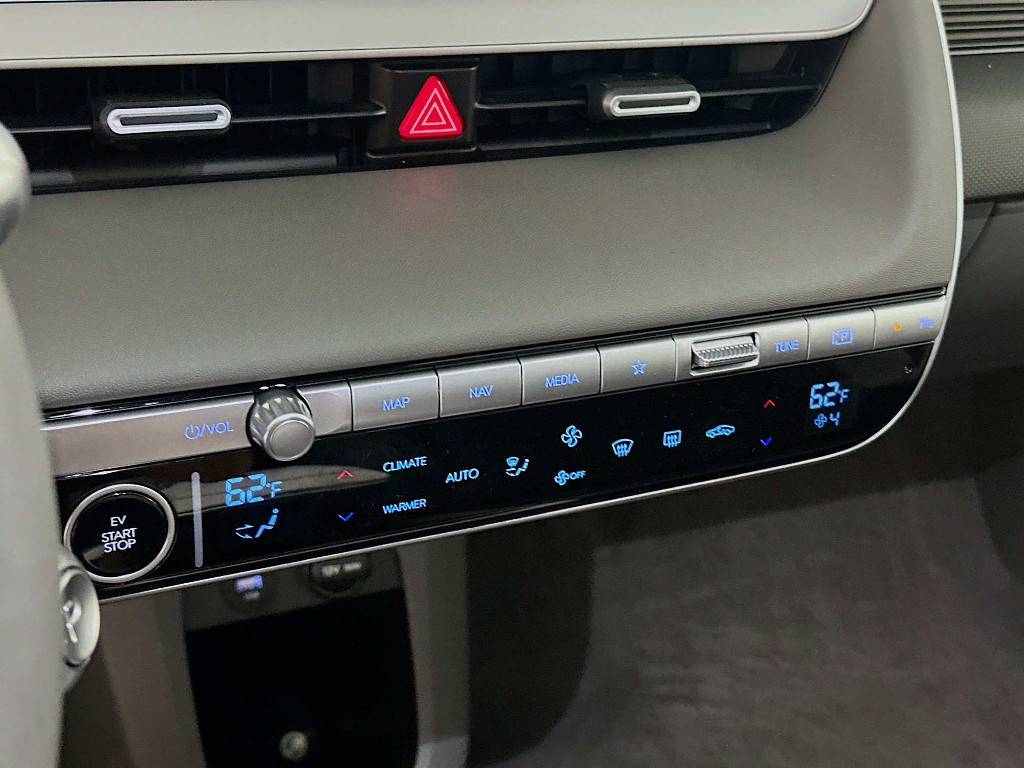 Used 2024 Hyundai Ioniq 5 SEL image 24