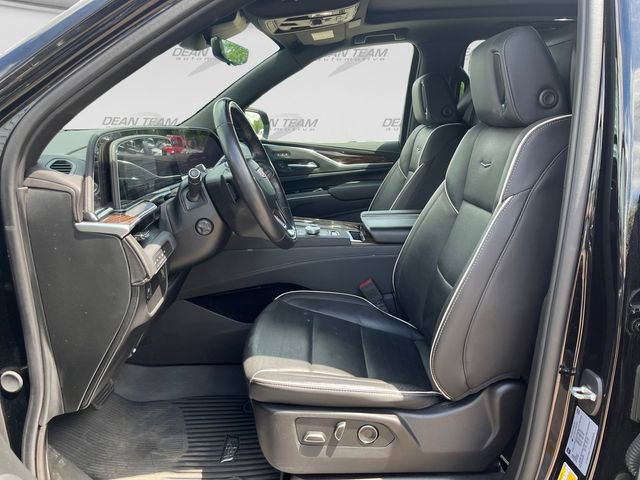 Used 2024 Cadillac Escalade ESV Premium Luxury w/ LPO, Floor Liner Package AWD/4WD image 11