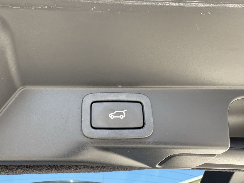 Used 2018 Land Rover Range Rover Sport SE image 27