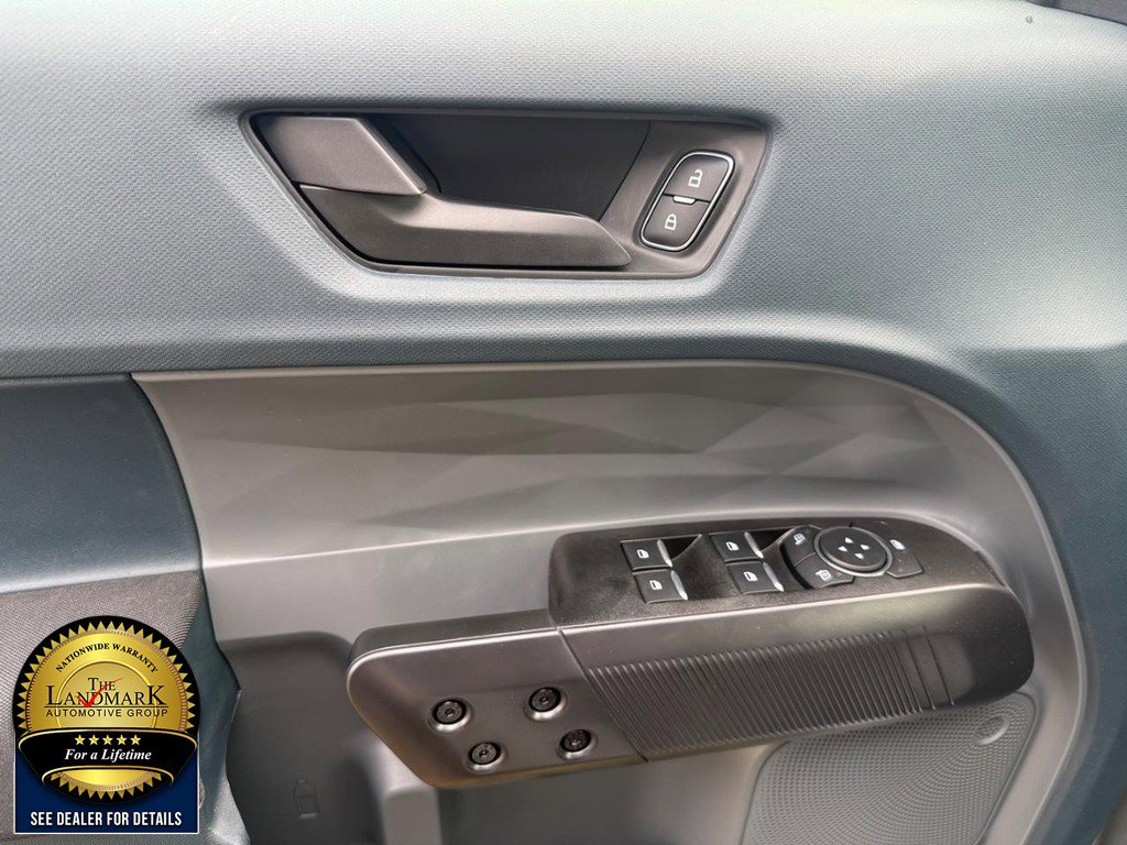 Used 2025 Ford Maverick XL w/ Equipment Group 102A AWD/4WD image 8