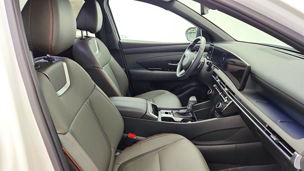 Used 2025 Hyundai Santa Cruz Limited AWD/4WD image 22