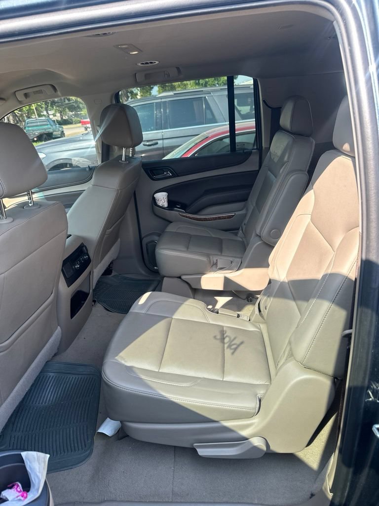Used 2020 Chevrolet Suburban Premier w/ RST 6.2L Performance Edition AWD/4WD image 11
