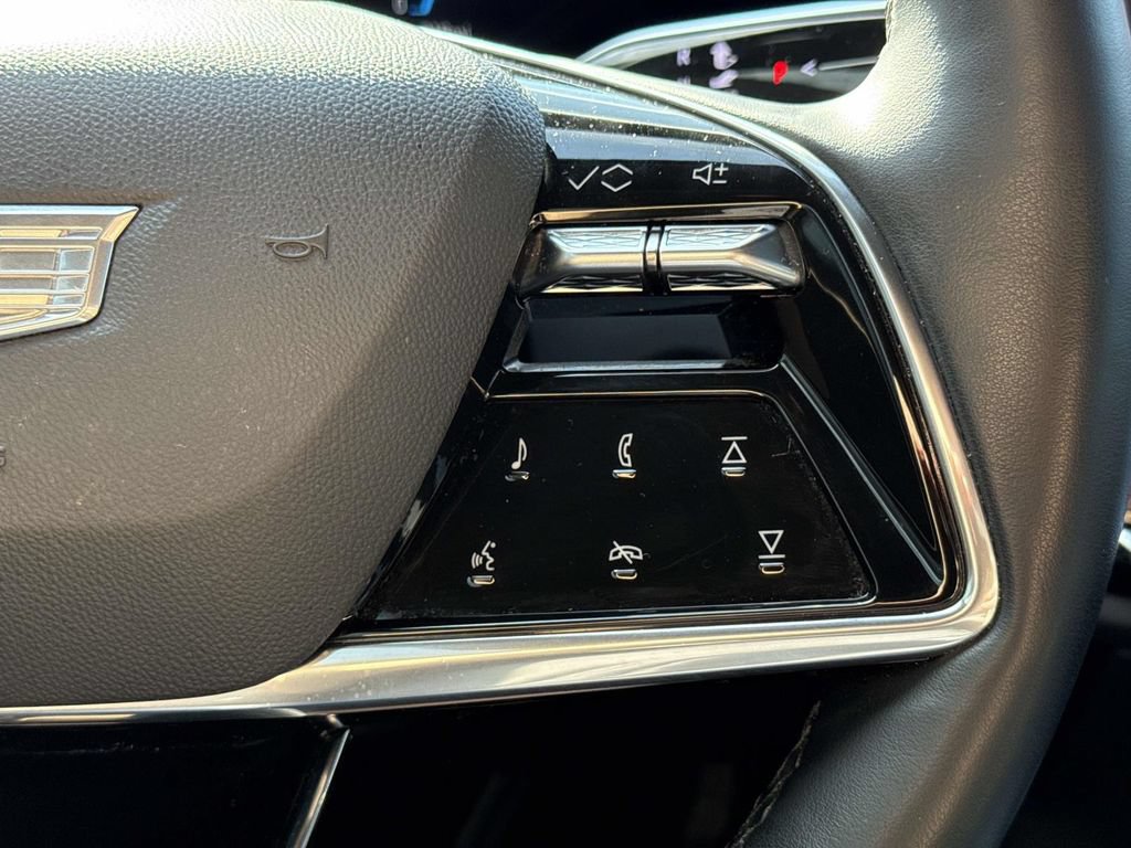 Used 2024 Cadillac Lyriq Luxury AWD/4WD image 35