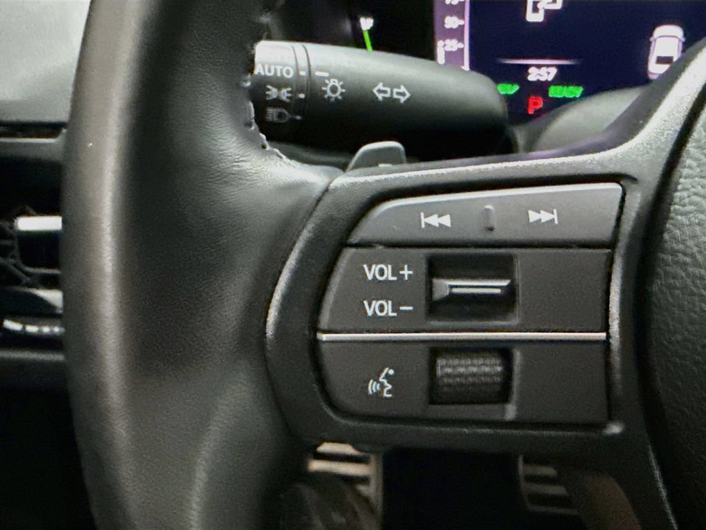 Used 2024 Honda Accord Sport image 11
