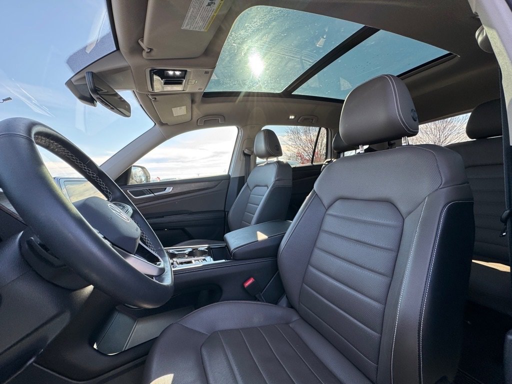 Used 2024 Volkswagen Atlas SEL image 17