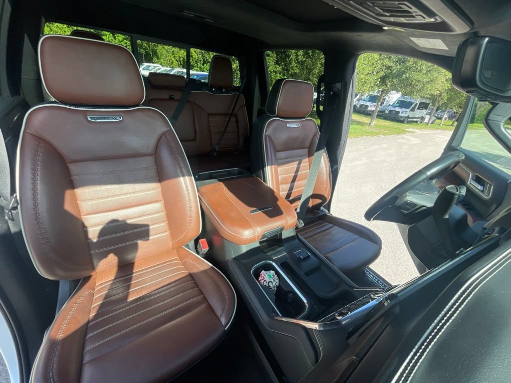 Used 2024 GMC Sierra 2500 Denali Ultimate AWD/4WD image 10