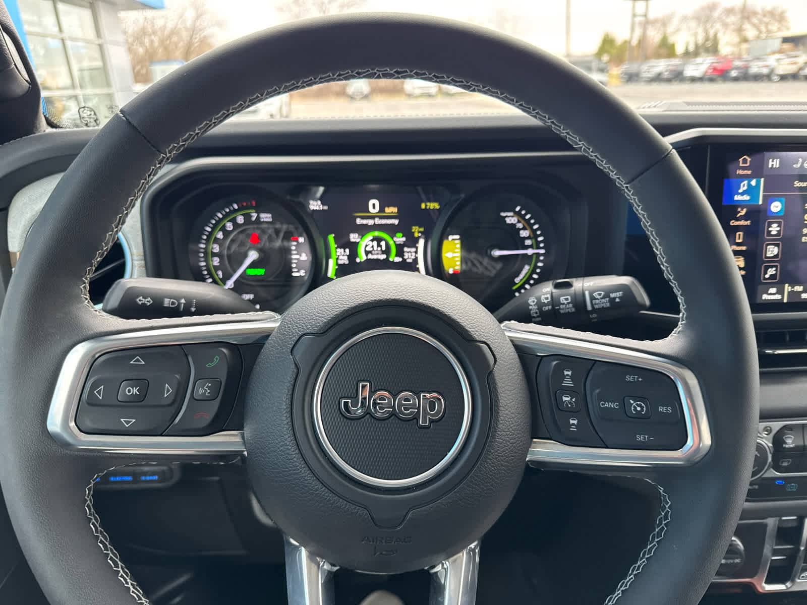 Used 2025 Jeep Wrangler Sahara w/ Safety Group image 20