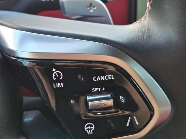 Used 2022 Jaguar F-PACE SVR AWD/4WD image 18