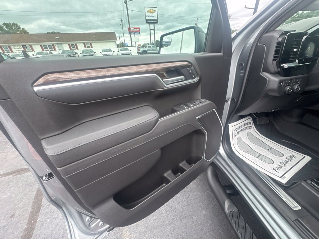 New 2026 Chevrolet Silverado 1500 RST w/ RST Select Package AWD/4WD image 18
