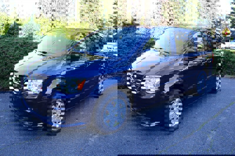 Used 2012 Dodge Grand Caravan SE image 1