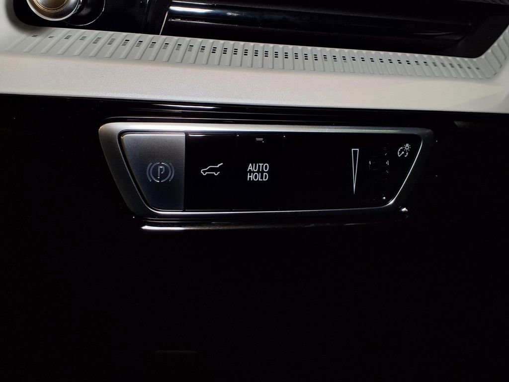 New 2026 Cadillac Optiq Luxury 1 RWD image 17