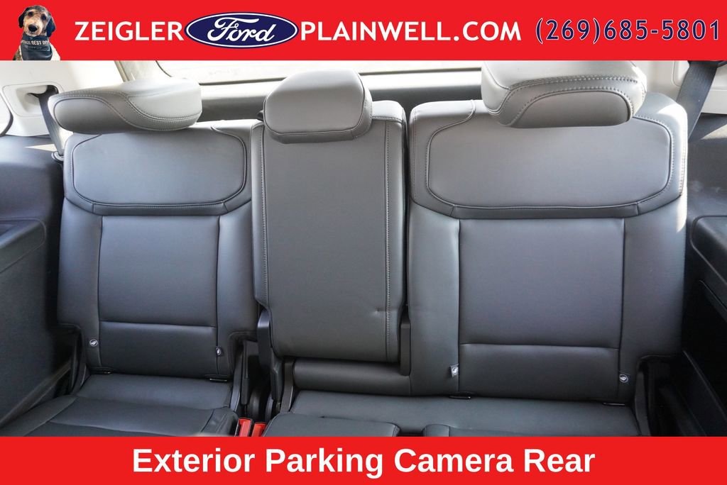 Used 2025 Ford Expedition Active AWD/4WD image 16