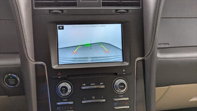 Used 2017 Lincoln Navigator Reserve image 32