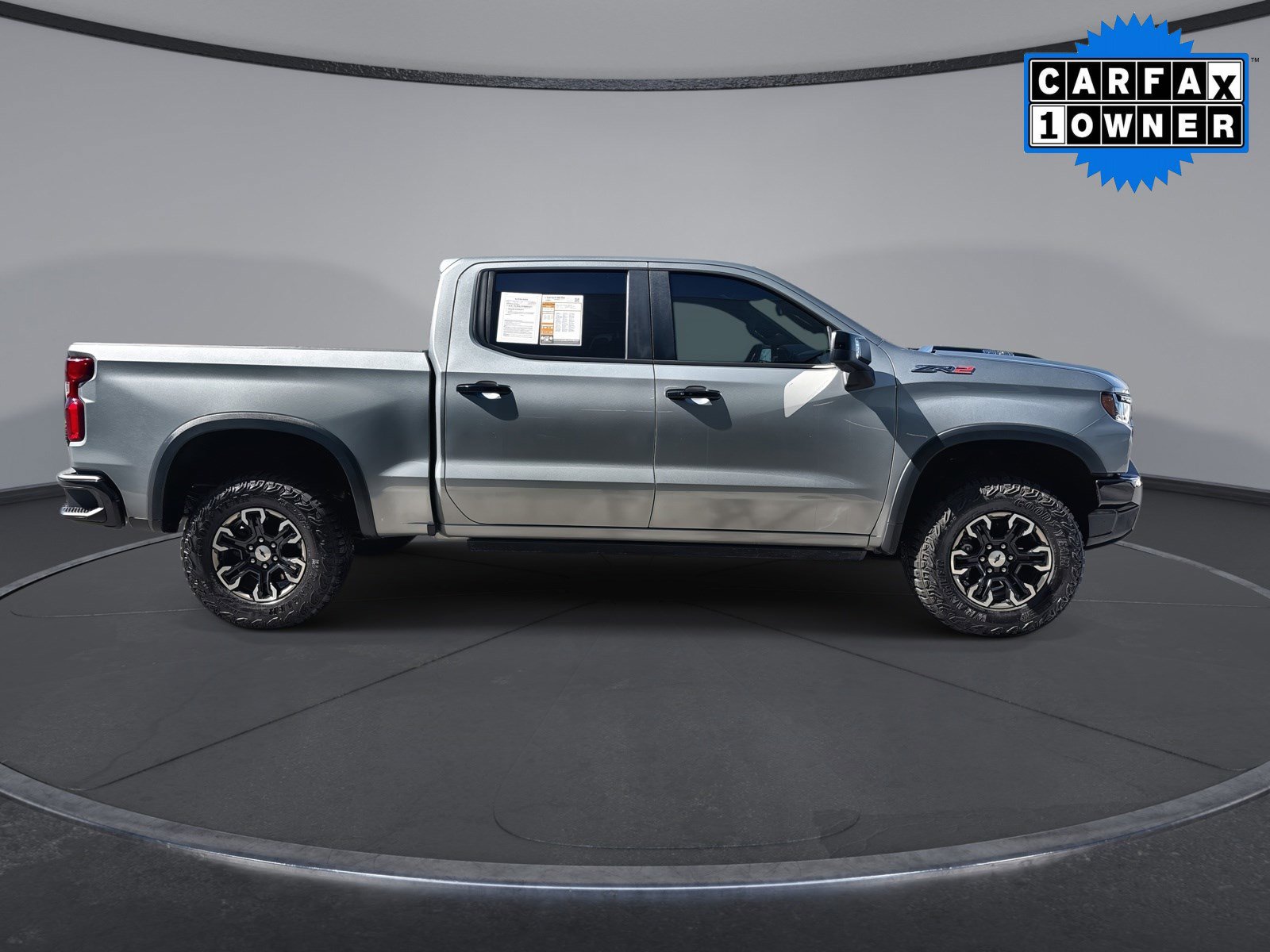 Used 2024 Chevrolet Silverado 1500 ZR2 w/ Technology Package image 9