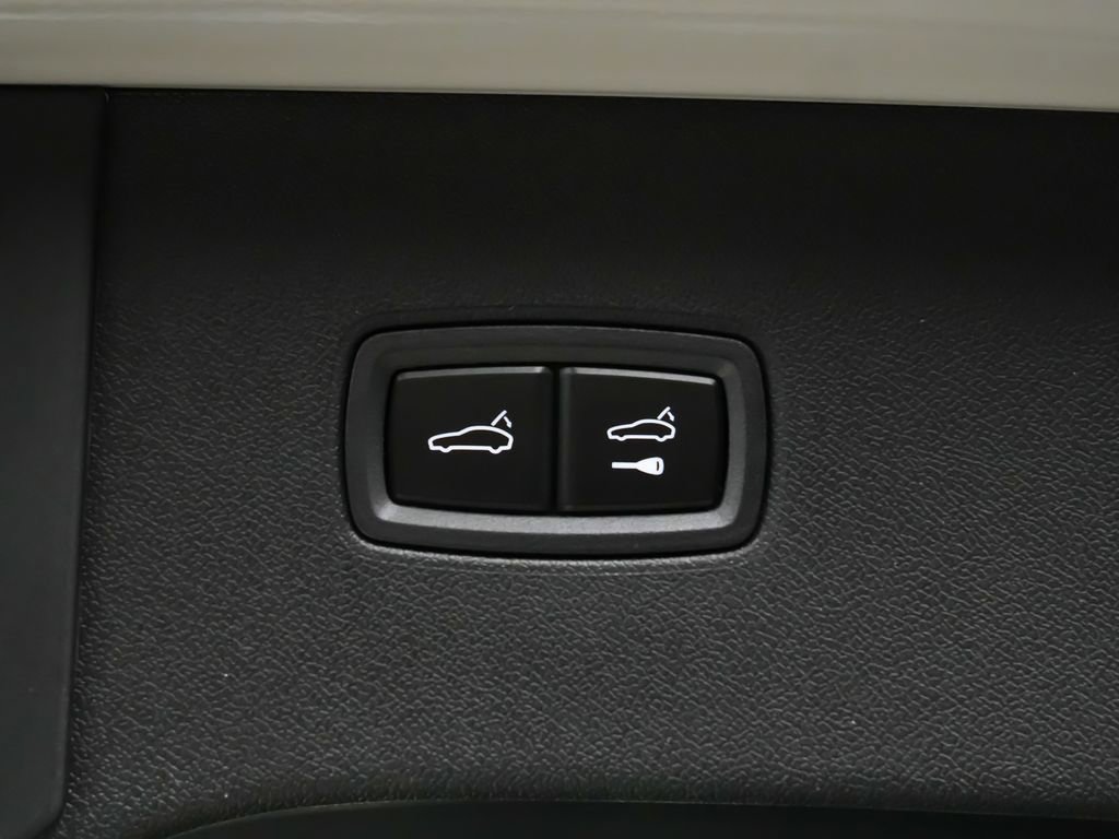 New 2026 Porsche Cayenne GTS AWD/4WD image 14