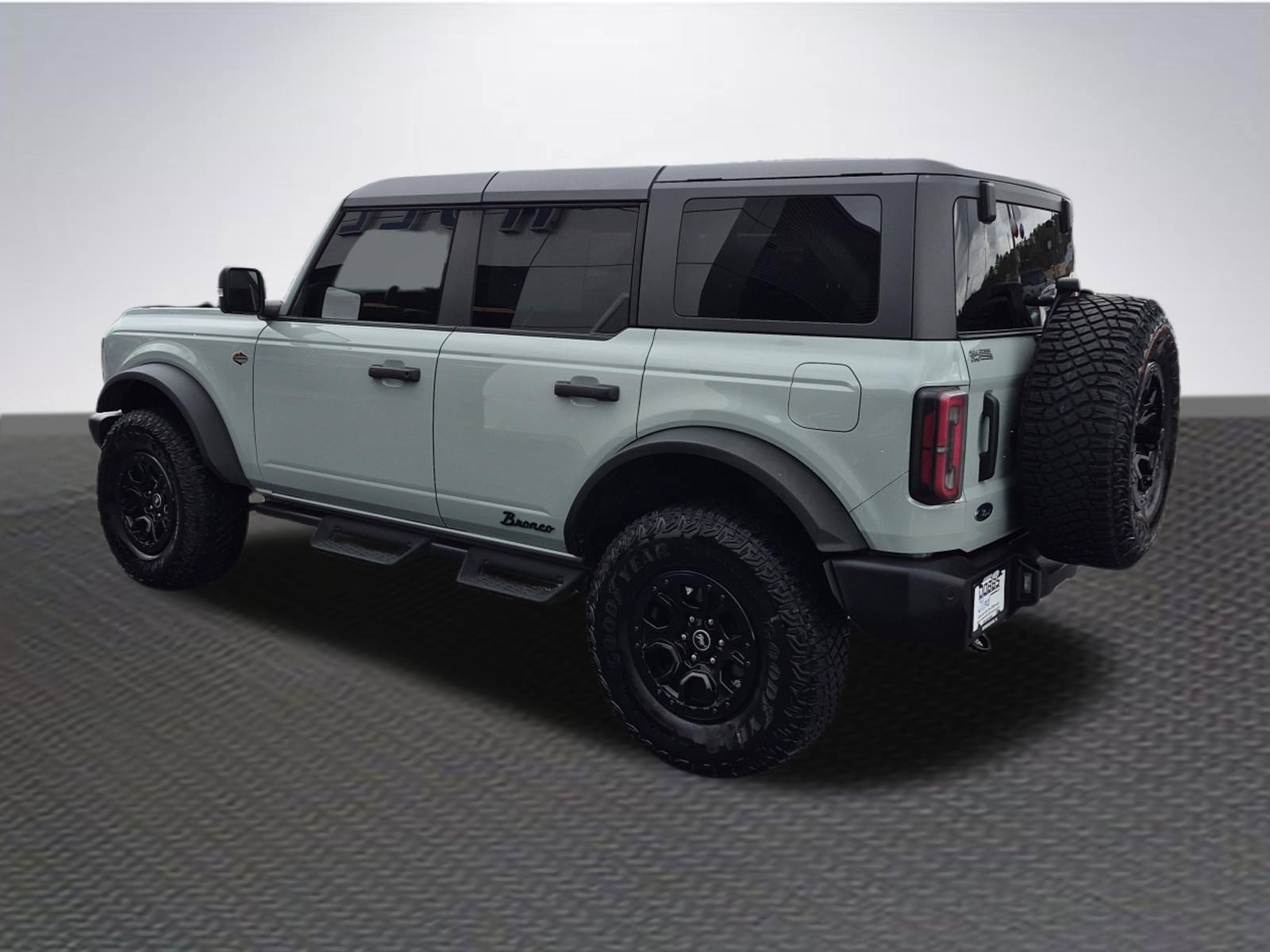 Used 2023 Ford Bronco Wildtrak image 5