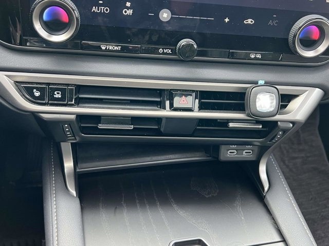 Used 2023 Lexus RX 350 Premium Plus w/ Accessory Package AWD/4WD image 28