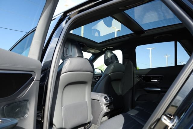 Used 2026 Mercedes-Benz GLC 300 image 22