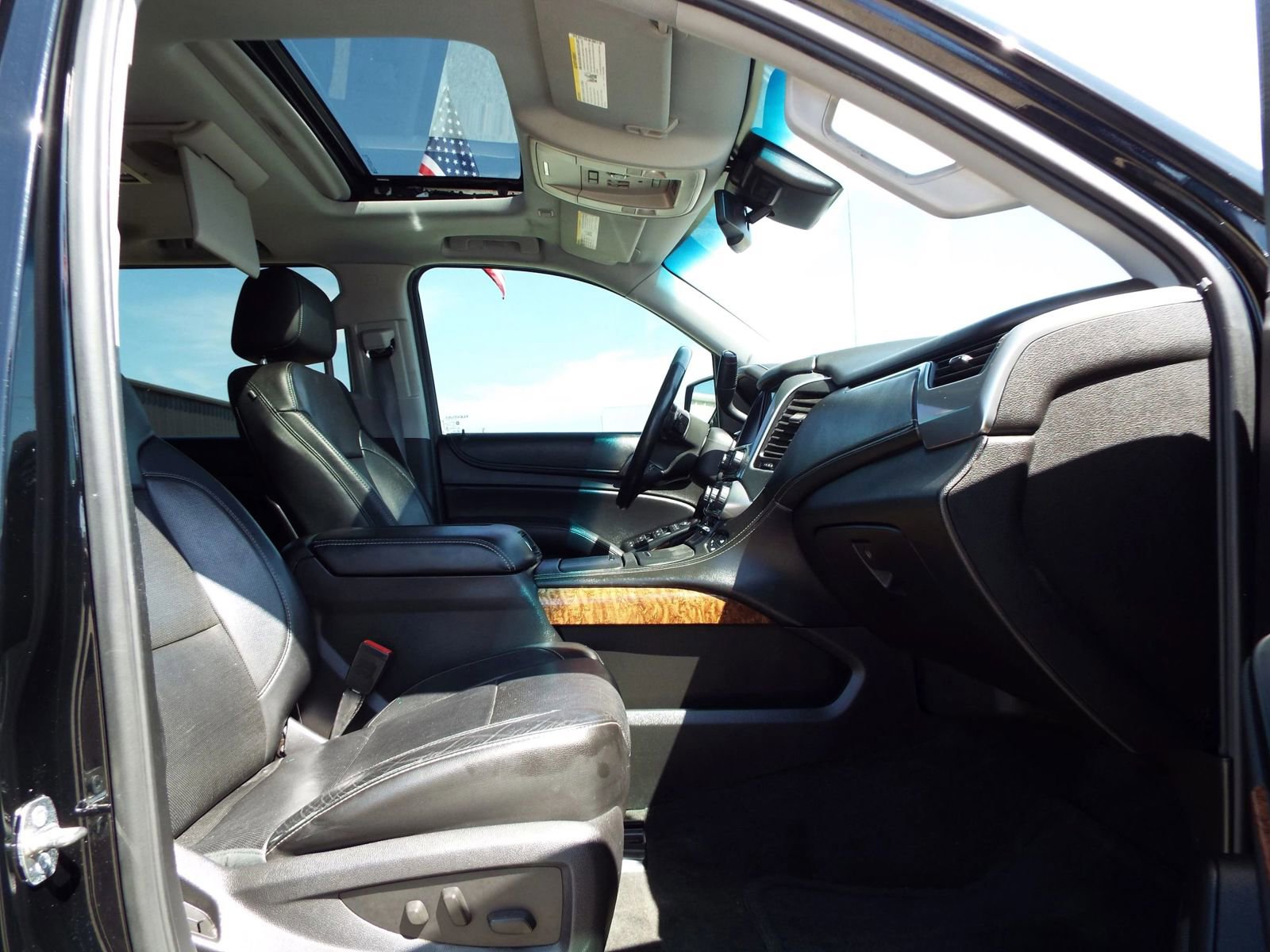 Used 2015 Chevrolet Suburban LTZ image 29