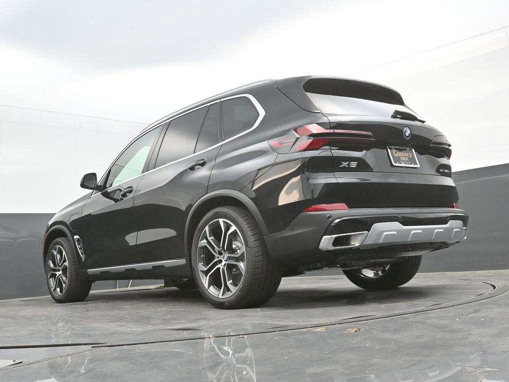 New 2026 BMW X5 xDrive50e w/ Premium Package AWD/4WD image 50